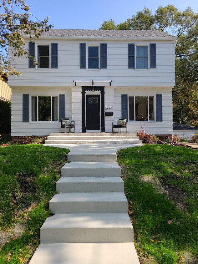 Primary Photo - 2607 S Rose St