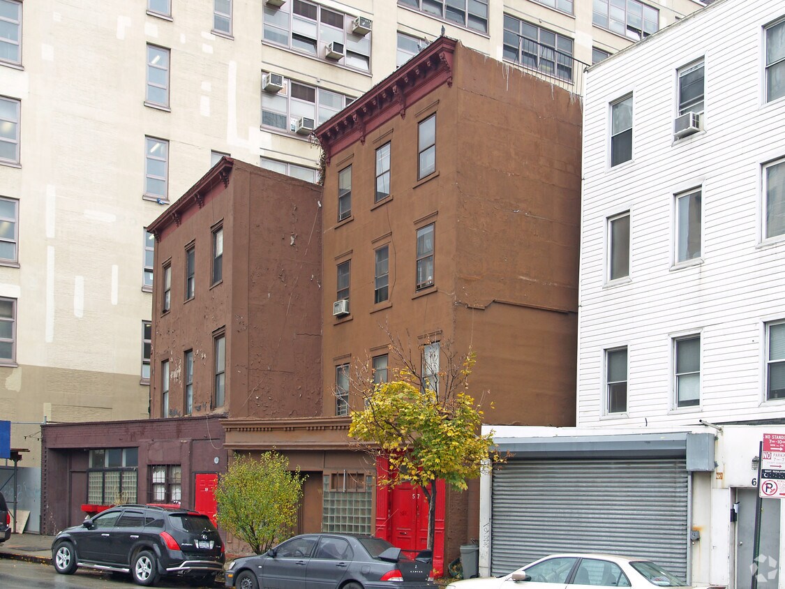 Primary Photo - 53 Flatbush Ave Ext
