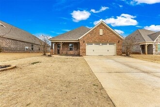 Building Photo - 1808 Mabel Dr