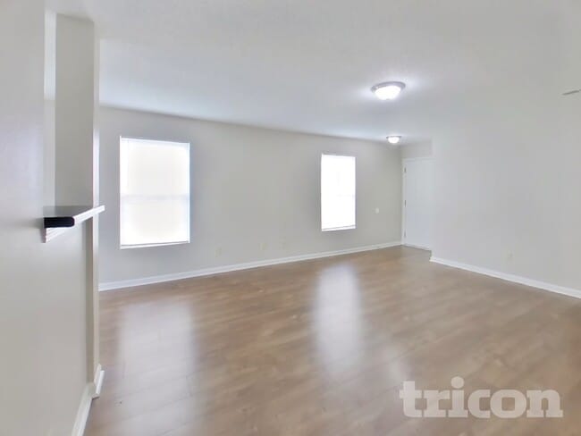 Building Photo - 6409 Alonzo Dr
