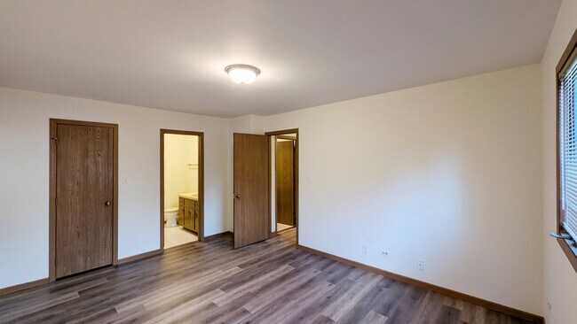 Foto del edificio - 600 Crescenzo Ct