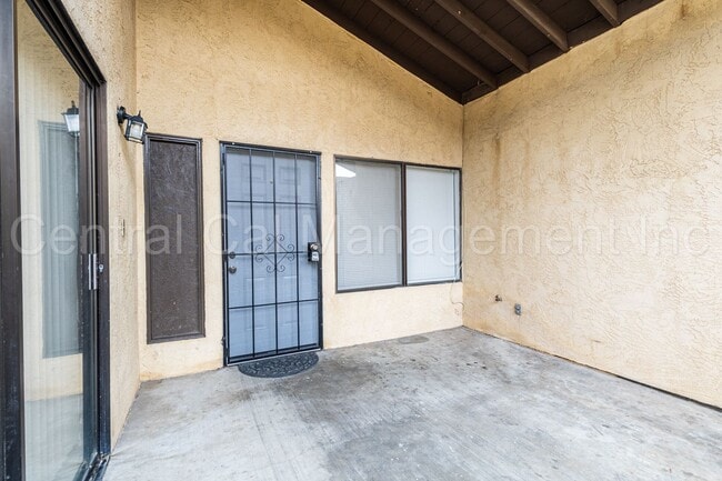 Building Photo - 4308 Parkwood Ct