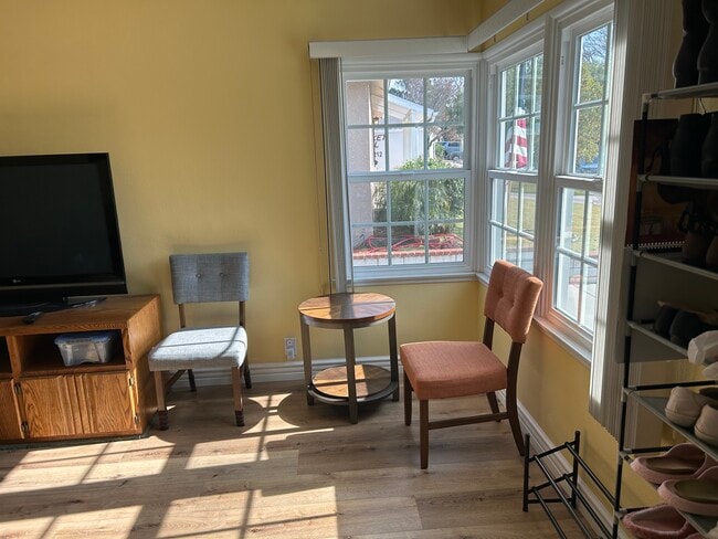 Foto del edificio - 637 Dornie St