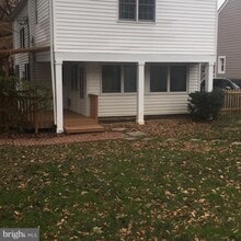 Building Photo - 208 W George Mason Rd