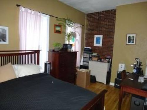 Primary Photo - 166 F St