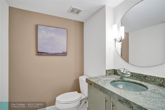 Building Photo - 3750 Galt Ocean Dr