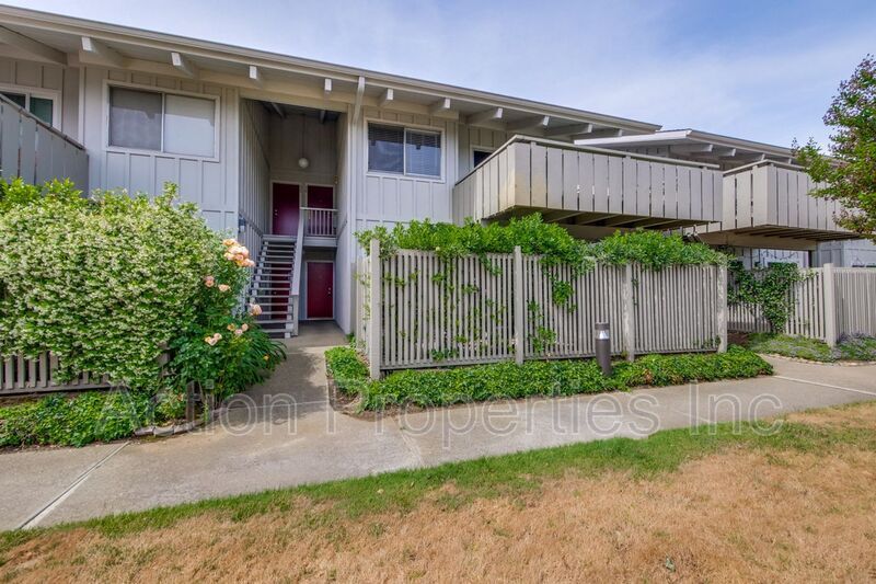 Foto principal - 255 S Rengstorff Ave