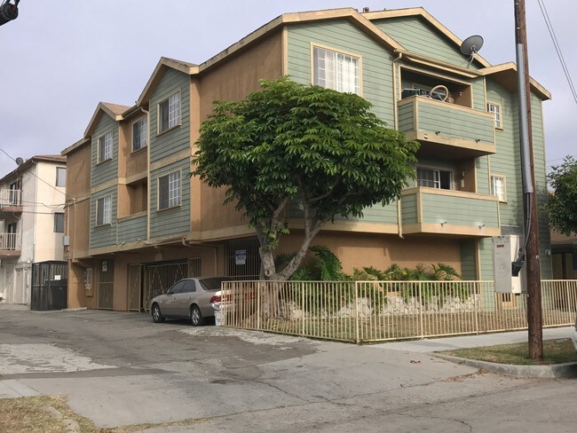 Foto del edificio - 350 Tile Ave