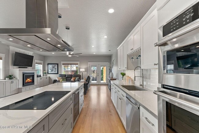 Building Photo - 1841 W Felton Dr