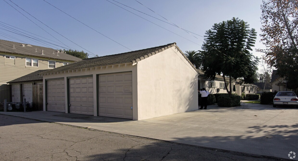 Foto del edificio - 412 W C St