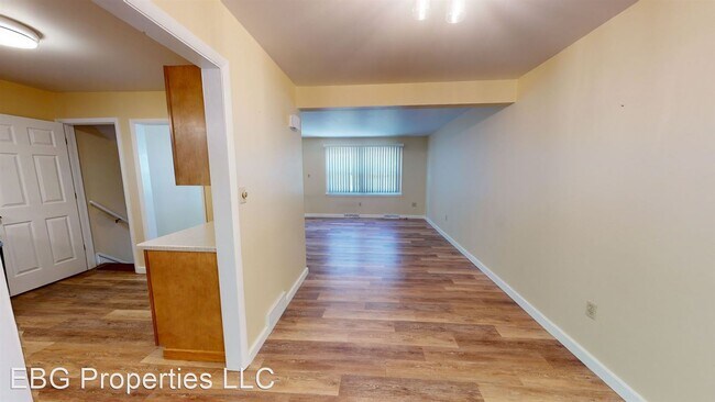 Foto del edificio - 3 br, 1.5 bath House - 955 Hazel Ave