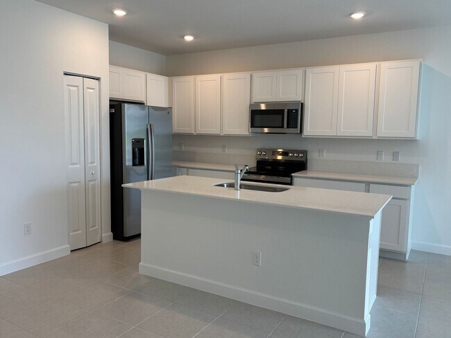 Building Photo - Veranda Landings