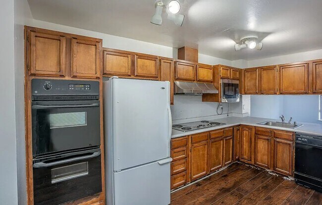 Foto del edificio - 620 Primrose Terrace