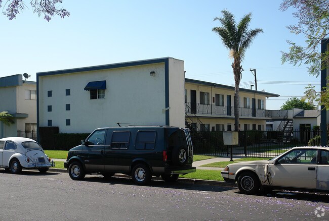 Foto del edificio - 11562 Stuart Dr