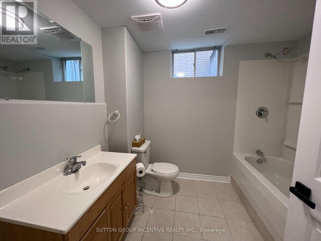 Building Photo - 114 Raymond Crescent