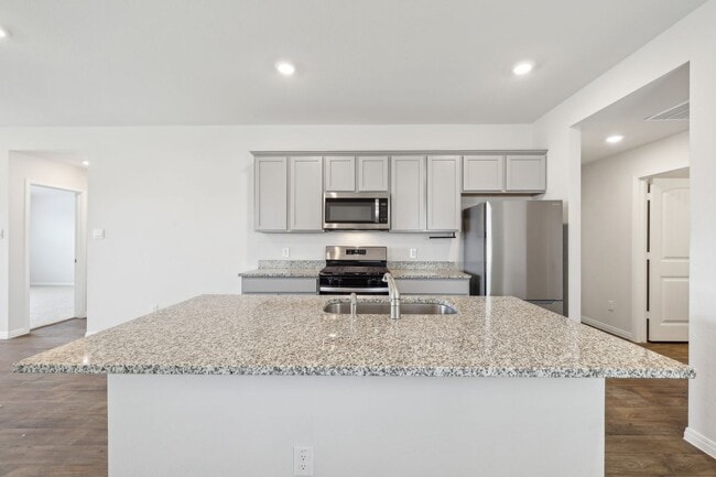 Building Photo - 528 Evergreen Sumac Lp