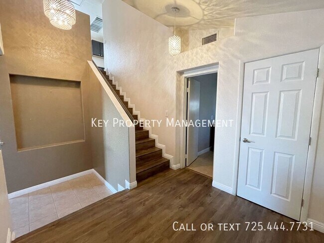 Foto del edificio - BEAUTIFUL 2 PRIMARY BEDROOM HOME LOCATED I...