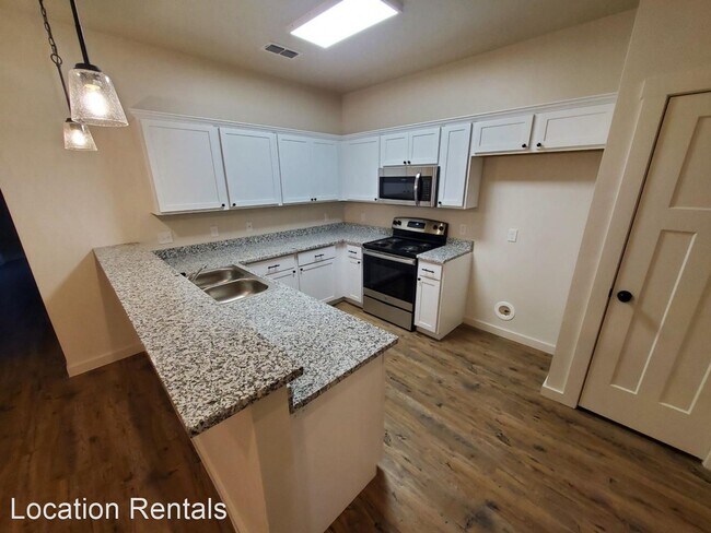 Building Photo - 2 br, 2 bath House - 2552 138th Street