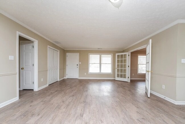 Building Photo - 341 Willowwind Dr