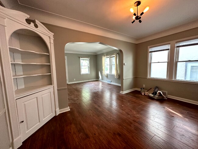 Building Photo - 4357 S 28th Ave