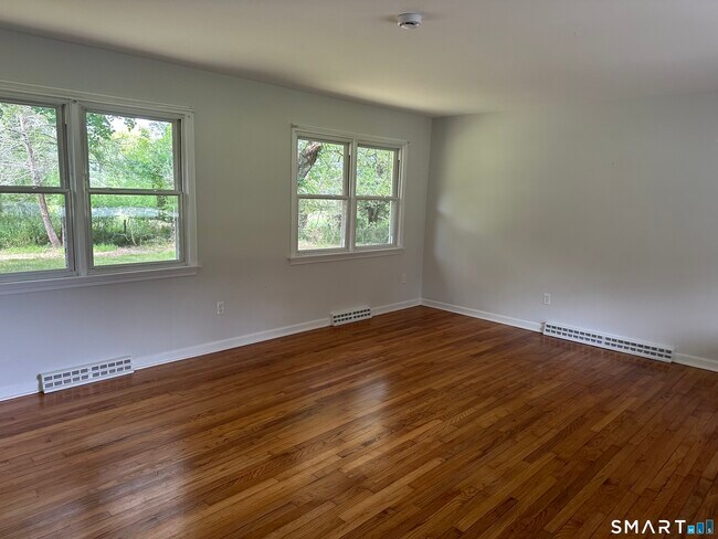 Foto del edificio - 20 Sunny Valley Ln