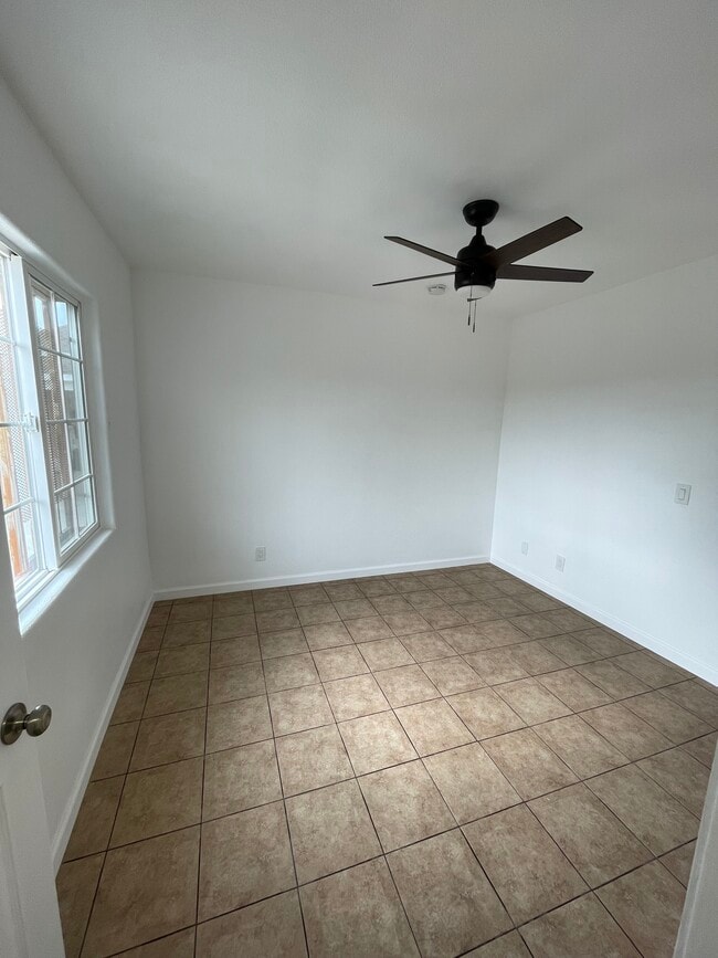 Foto del edificio - 1030 E 46th St