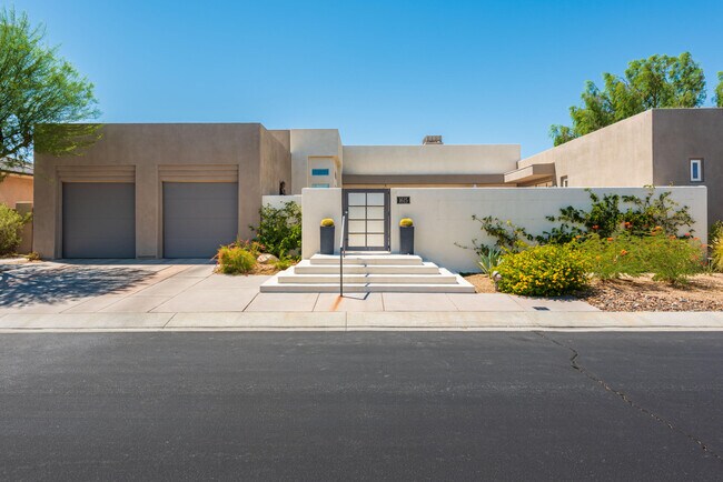 Building Photo - 1615 Savvy Ct