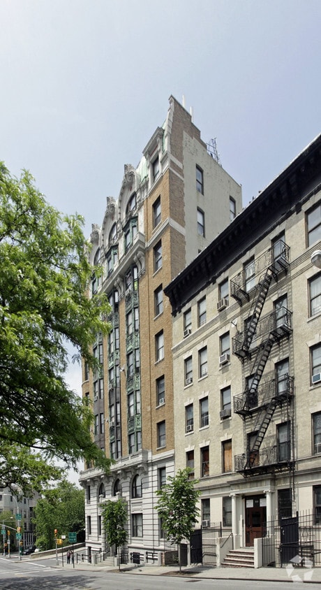 Building Photo - 611 W 158th St