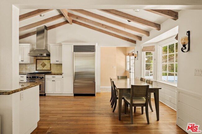 Foto del edificio - 2583 Hutton Dr