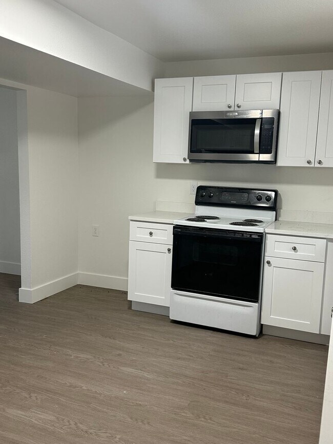 Foto del edificio - Newly Remodeled