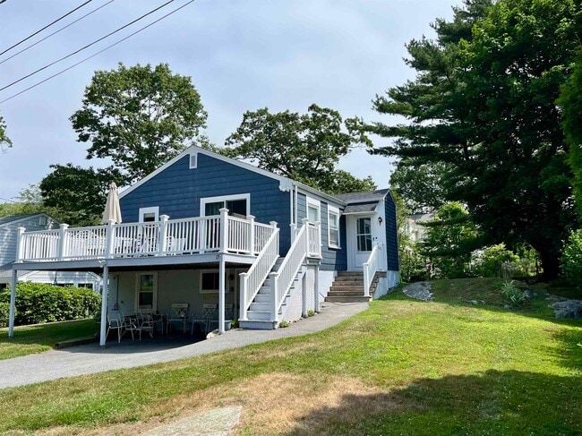 Building Photo - 15 Manor Dr
