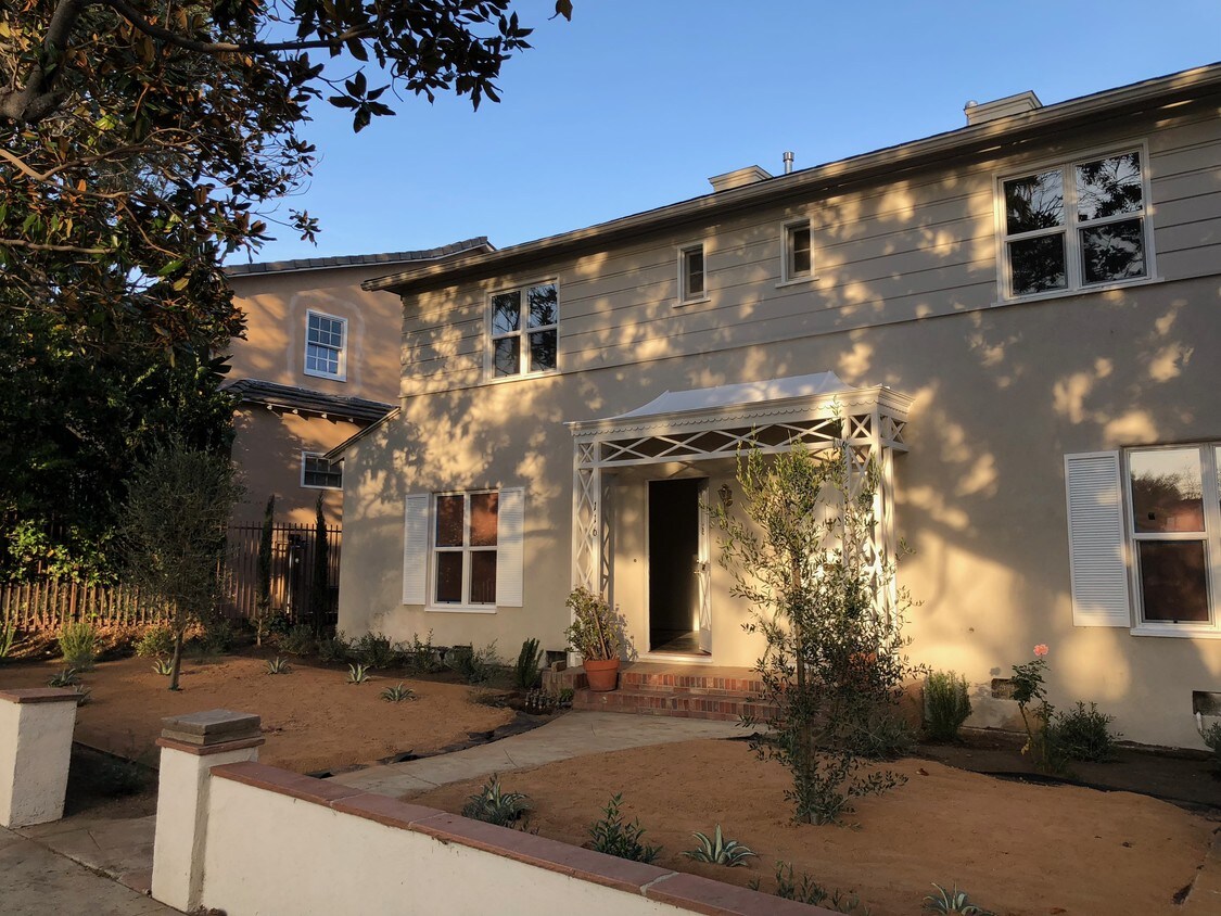 Foto principal - 116 S Bowling Green Way