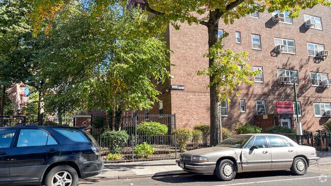 Building Photo - 4469 Kissena Blvd