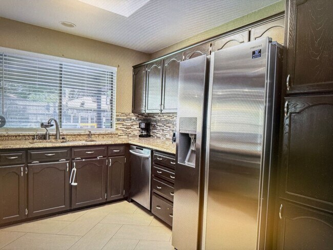 Foto del edificio - Wedgewood Addition 3 bed 2 bath 2 car garage