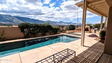 Building Photo - 38851 S Moonwood Dr