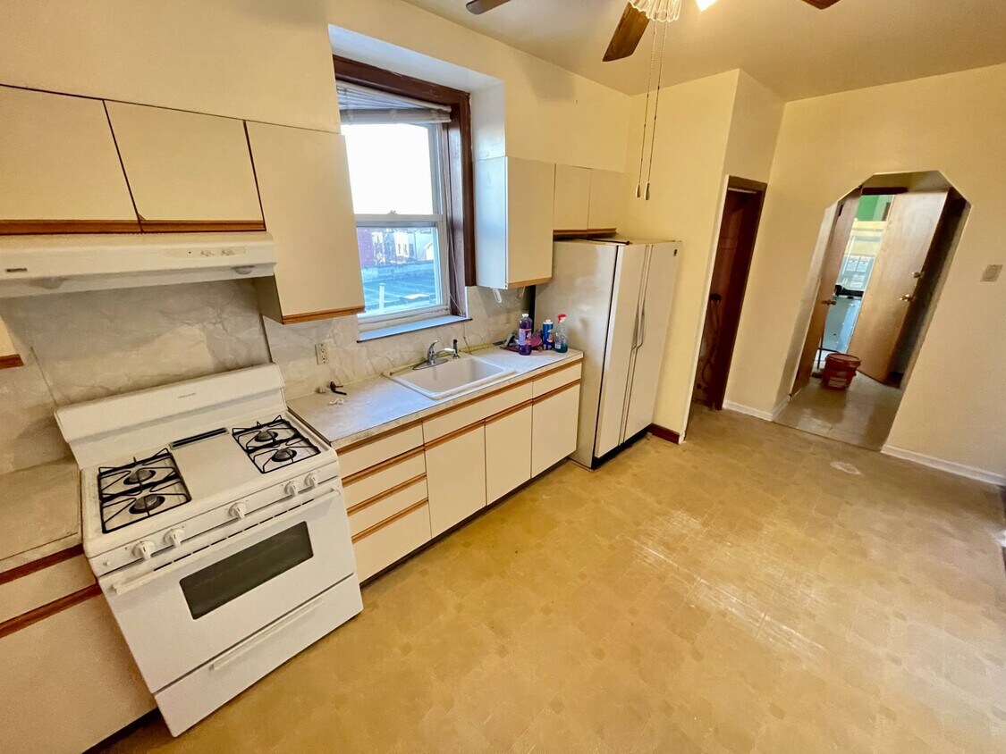 856 Kinsella St Unit 2, Bronx, NY 10462 Apartment for Rent in Bronx