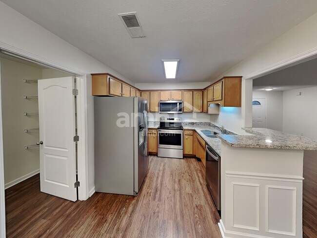 Foto del edificio - 101 Fawcett Ct