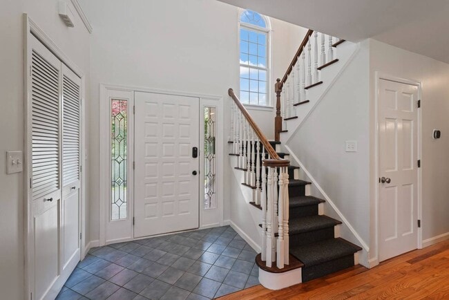 Building Photo - 1439 NY-9P