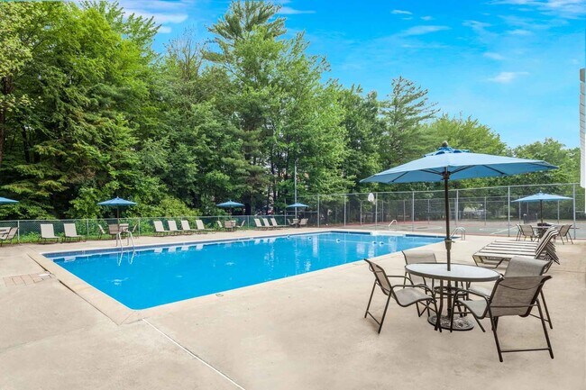 Foto del edificio - Greenview Village Apartments