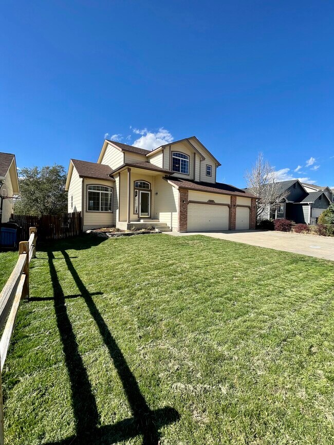 Foto del edificio - 5340 Bradley Cir
