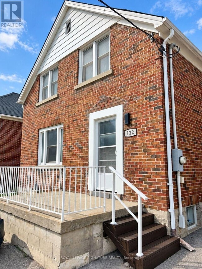 Building Photo - 132 Bridgeport Rd E