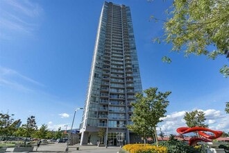 Building Photo - 13618-13100 100 Ave