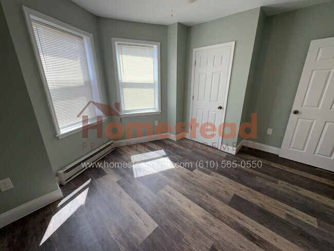 Foto del edificio - 6139 Vine St