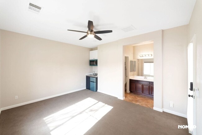 Building Photo - 3853 Mira Arena