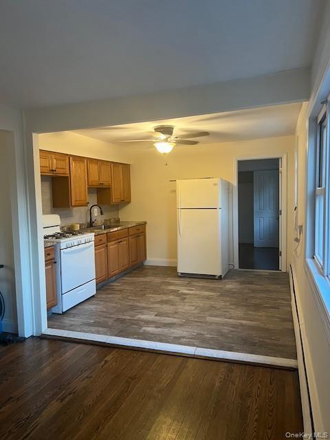 Foto del edificio - 813 Fort Salonga Rd