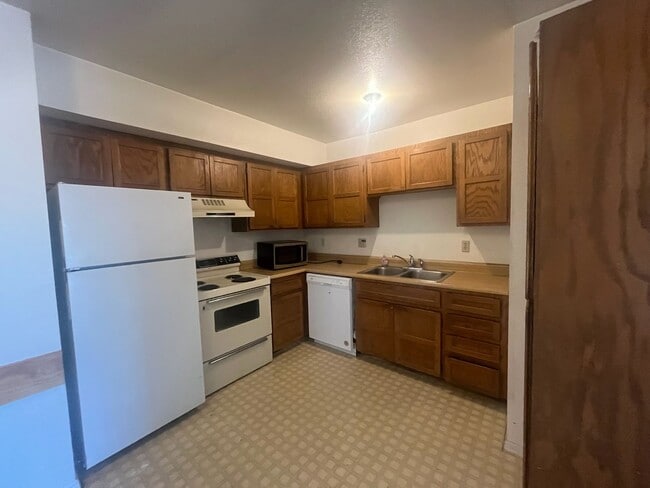 Building Photo - Cute two bedroom apartment for rent in Pro...