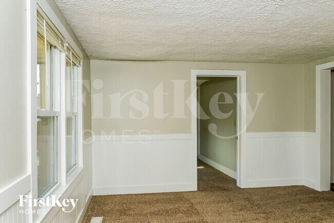 Foto del edificio - 1588 S Morgantown Rd