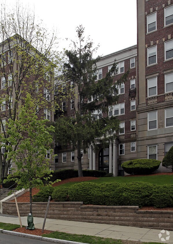Building Photo - 1800-1820 Commonwealth Ave
