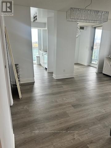 Photo du bâtiment - 310 Red Maple Rd