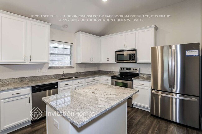 Foto del edificio - 9001 Heartwood Dr